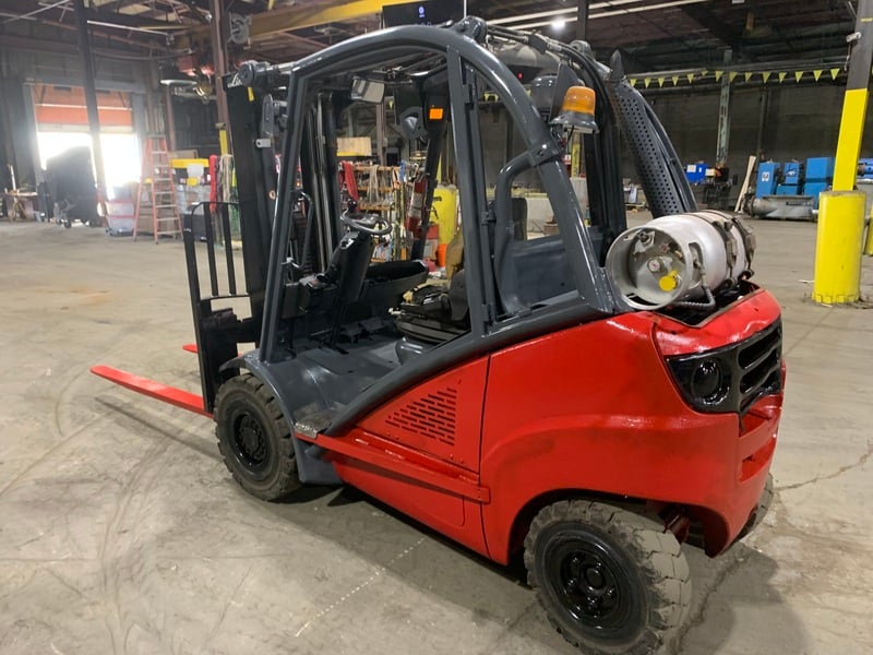 5000 lb. Linde #H25T, propane forklift, 30" forks, 2 stage mast, cushion tires - Image 6