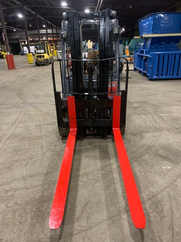 5000 lb. Linde #H25T, propane forklift, 30" forks, 2 stage mast, cushion tires - Image 9