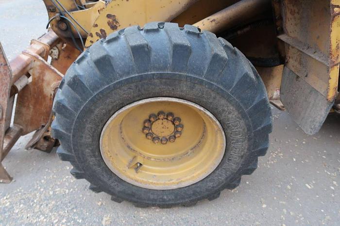 Dresser #512, pay loader, 5' fork attachment, diesel engine, 14646 running hours - Image 6