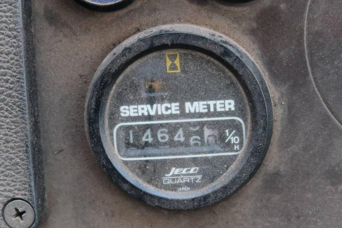 Dresser #512, pay loader, 5' fork attachment, diesel engine, 14646 running hours - Image 9