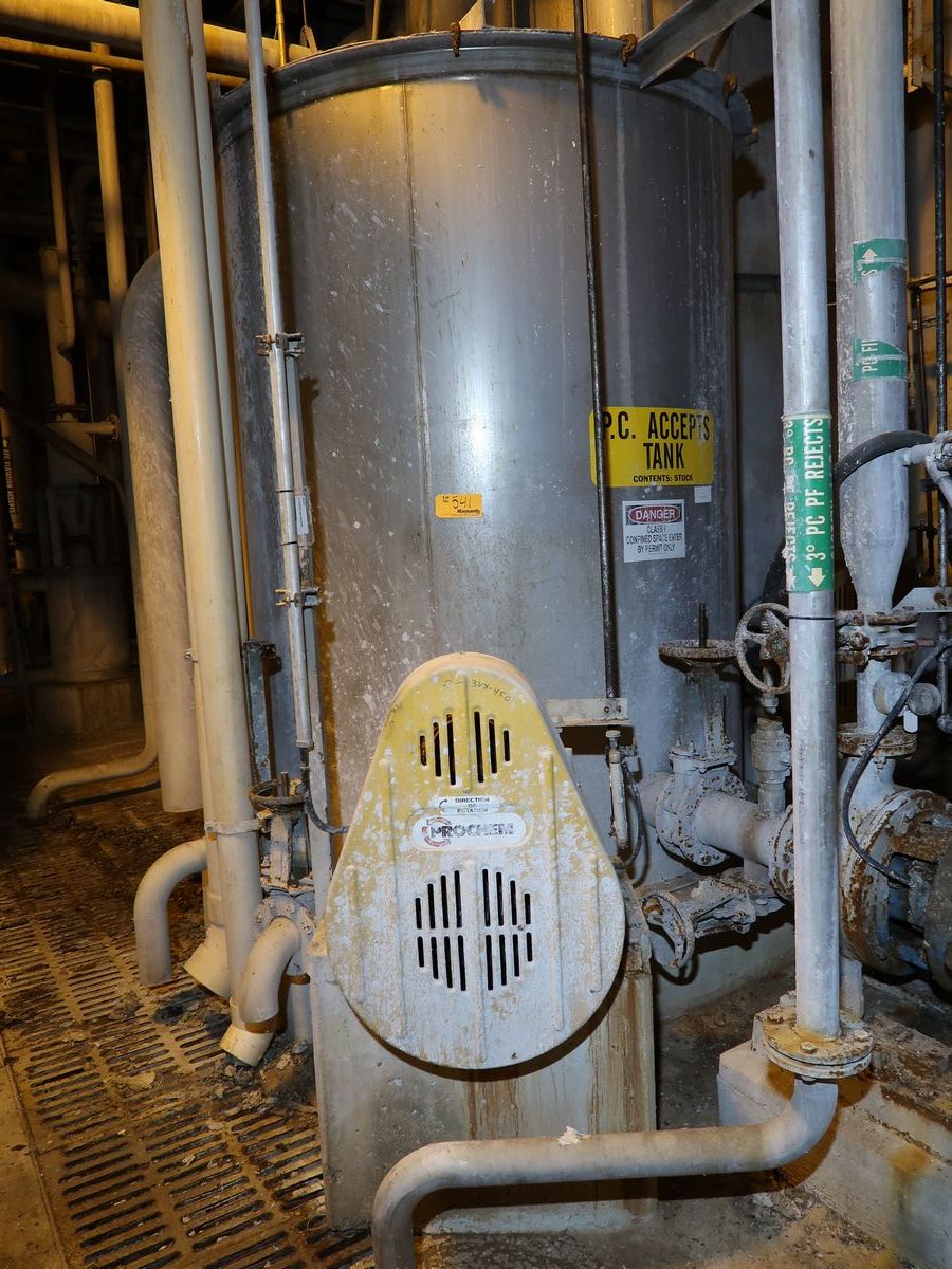1692 gallon Apache, 316L Stainless Steel tank with agitator, 6' x 8' - Image 1