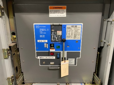 4000 Amps, Cutler-Hammer / W-HSE, DSII-840, electrically operated, drawout, LSG Air Circuit Breaker, 600 Volts - Image 1