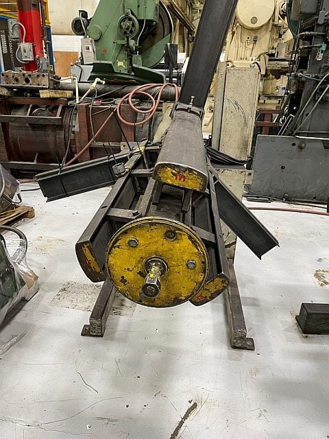 7000 lb. Dallas #06380E, coil reel, 48" width, 48" outside dimension, 3 leaf mandrel, coil keeper arms - Image 3