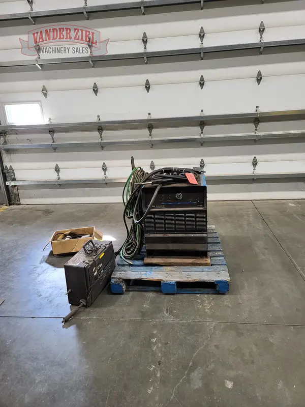 Miller #DeltaWeld-302, mig welder, #15511 - Image 1