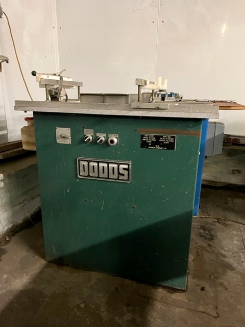 Dodds #GP-26, dovetail drawer gluer - Image 1