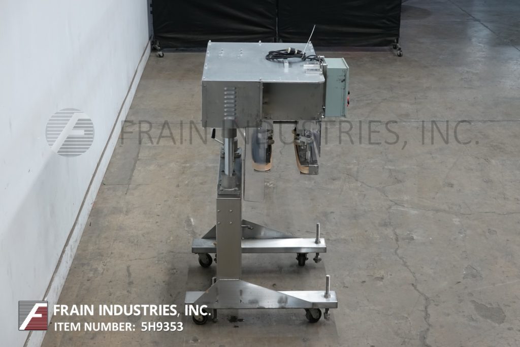 SureKap #SK600, automatic, inline, Stainless Steel, 3 station, 6 spindle roll over conveyor capper - Image 4
