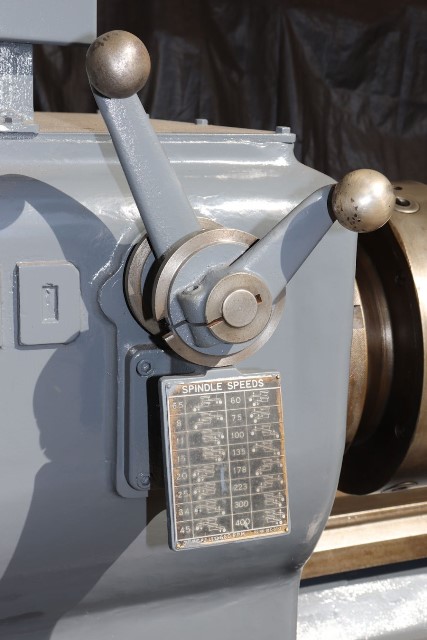 32"/60" x 144" LeBlond, Sliding Gap Bed, 15" 3-Jaw chuck, 8-400 RPM, 2.25" thru hole, thread - Image 4