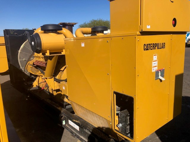 650 KW Caterpillar #3412E, diesel generator set, 292 hours, Tier 1, 2000, S/N 9EP00370 - Image 4