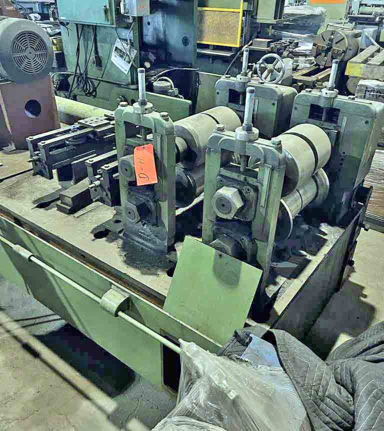 9 Stand, Yoder, rollforming line, 24" roll space, 3" diameter arbors, 75 HP, tooled for C Purlin - Image 7
