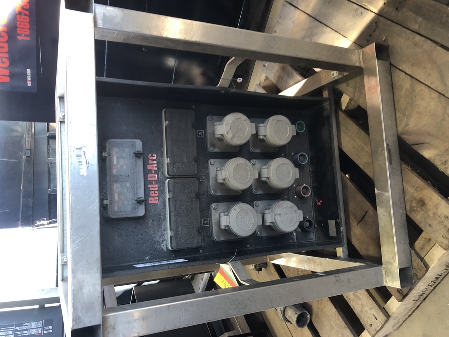 6x60 amp Distribution Panel for use with portable generator, 480 V.female receptacles with 4/0 cable - Image 1