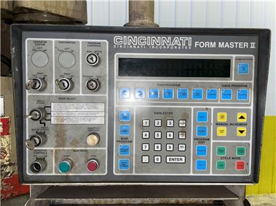 90 Ton, Cincinnati #90FMIIx8, hydraulic press brake, 8' overall, 78" between housing, 8" stroke, automatic - Image 10