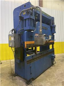 135 Ton, Cincinnati #135FMIIx8, hydraulic press brake, 8' overall, 78" between housing, 8" stroke, electric - Image 1