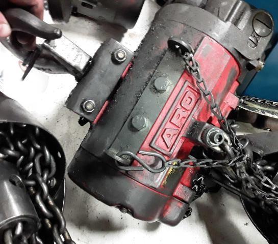 .5 Ton, Aro #7756E-1C15-C120, Air Hoist, 90 psi, Used - Image 2