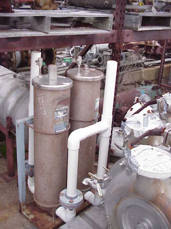 Filterite, cartridge filter, 150 PSI @ 200°F, 2" threaded in/outlet (2 available) - Image 1