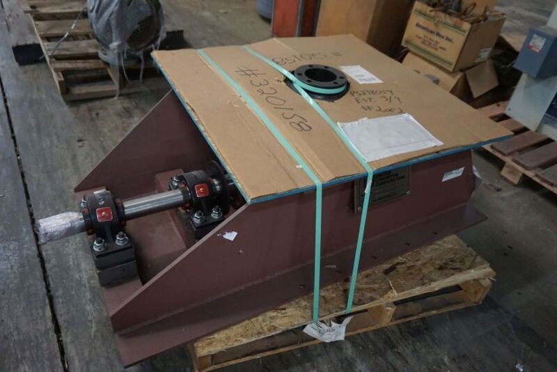27" x 20" United Conveyor Corp #2102-45Z8, excen crusher, Carbon Steel (2 available) - Image 1