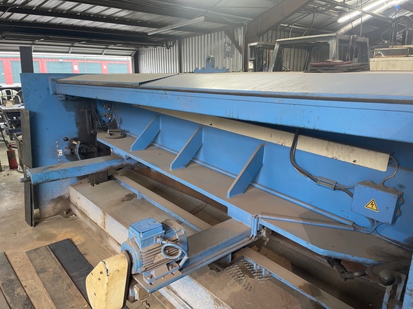 1/4" x 10' Atlantic #HDE10-1/4, hydraulic shear, 30" backgauge, 15 HP, 1996 - Image 3