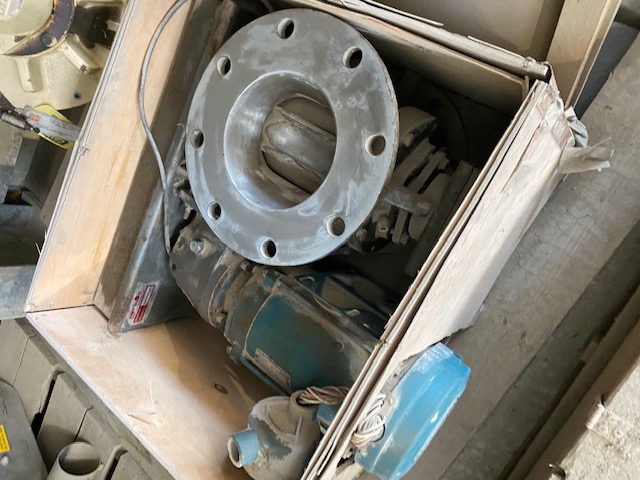 Rotolok rotary airlock valve, size: 150, 6" ID range x 11" OD flange, Stainless Steel, 56.7:1, output: 30 - Image 1
