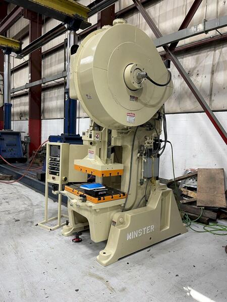 75 Ton, Minster #7, 6" stroke, 21" Shut Height, air clutch & brake, 45 SPM, motorized adjust, 1975 - Image 3