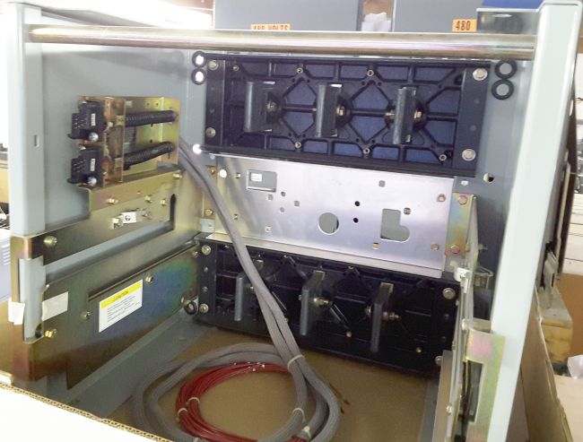 Cutler-Hammer, 69C7791G01, 2400 Volts PT drawer 2400/4160Y - Image 1