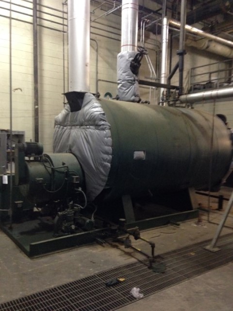 200 HP Johnston #PFTA-B200-4LG-200S, 150 psig, 3 phase, 460 Volts, natural gas, #2 Oil, 1994 (3 available) - Image 4