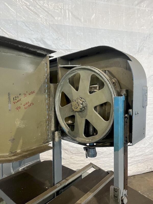 36" x 13" DoAll #3613-1, vertical bandsaw, 16" wheel, 50-5200 FPM, 1-1/2 HP, DBW-1A blade welder - Image 4