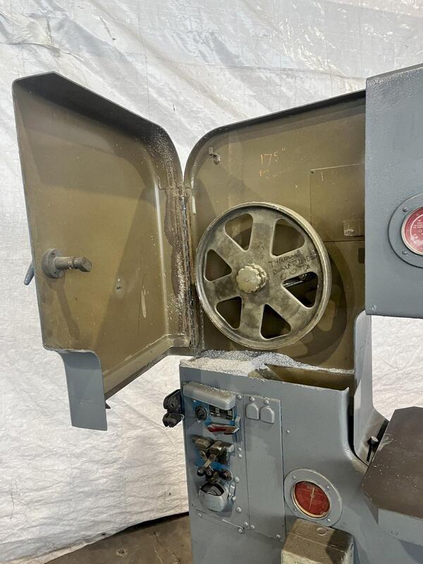 36" x 13" DoAll #3613-1, vertical bandsaw, 16" wheel, 50-5200 FPM, 1-1/2 HP, DBW-1A blade welder - Image 5