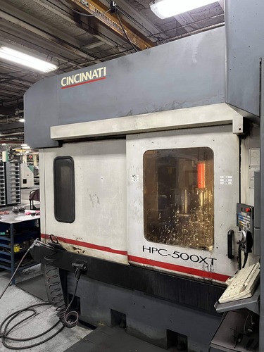 Cincinnati #HPC-500-XT, 29.4" X, 27.5" Y, 35.4" Z, cat-50, 10000 RPM, 27 HP, 60 automatic tool changer, 2001 - Image 3