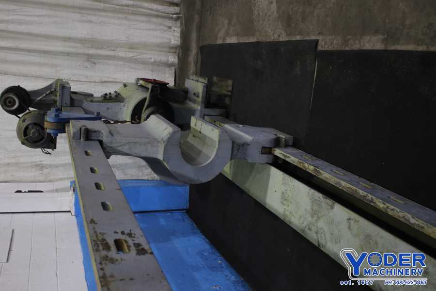 150 Ton, Vertical wheel press, 18 stroke, 40-1/2" between rails, spring ram return, #74885 - Image 3