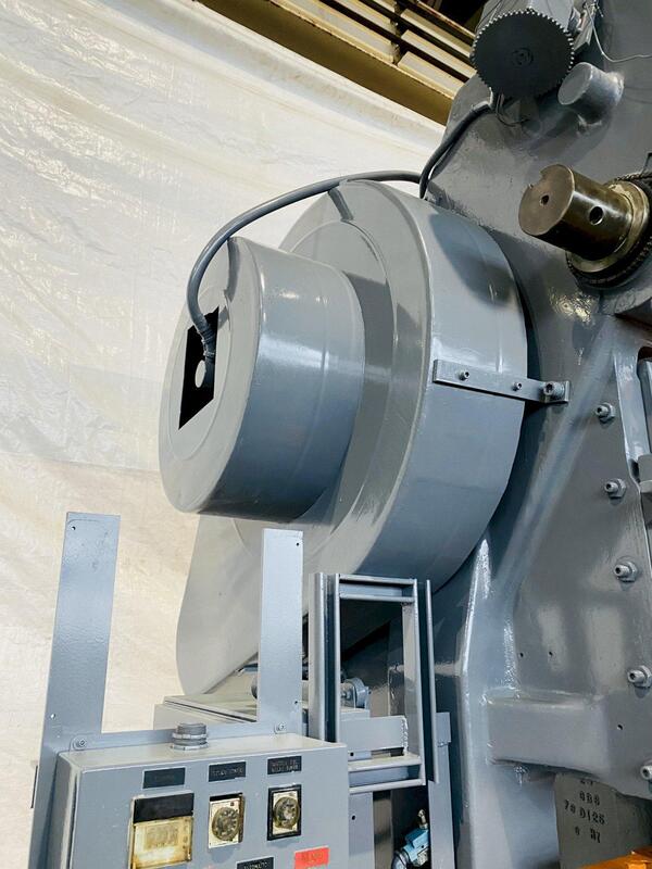 125 Ton, Johnson #125BG/AC, OBI press, 6" stroke, 21.5" Shut Height, 4" adj., 40 SPM, 42" x27" bed, air clutch - Image 7
