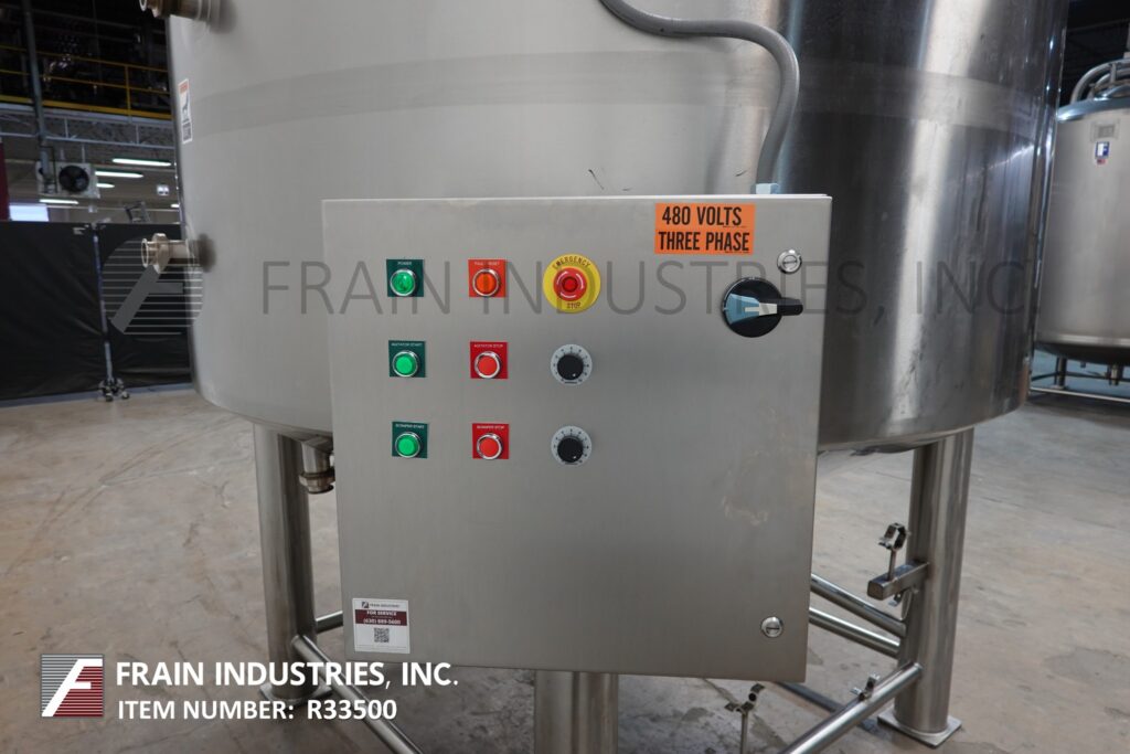 3000 gallon Walker #PC-CB-SP, 316 Stainless Steel jacketed & insulated process tank, 90" dia. x 140" deep - Image 2