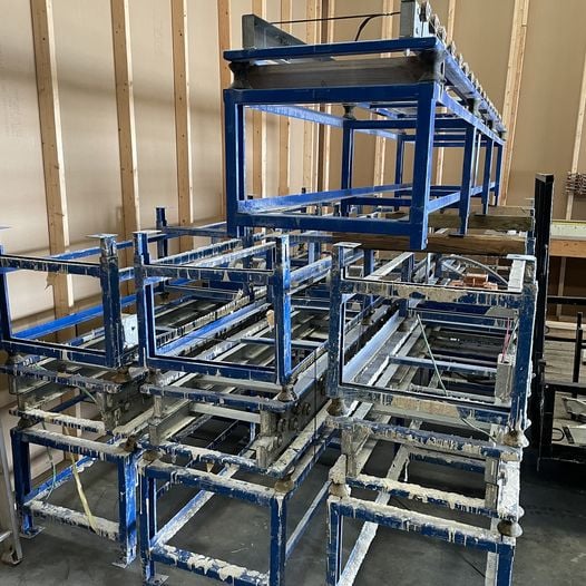 12' Vibration Conveyor tables, Gruber Systems (7 available) - Image 1