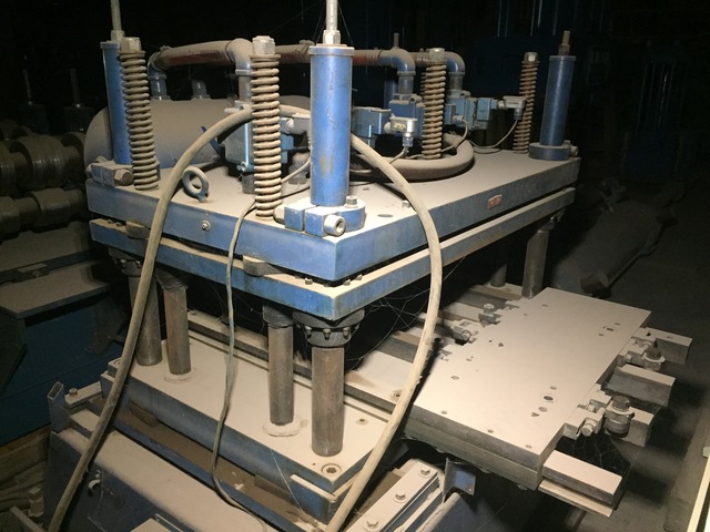 45 Ton, Airam/Bradbury #C.O.S., flying cut-off press, 2-24" diameter bladder, 41.5" between rods - Image 5