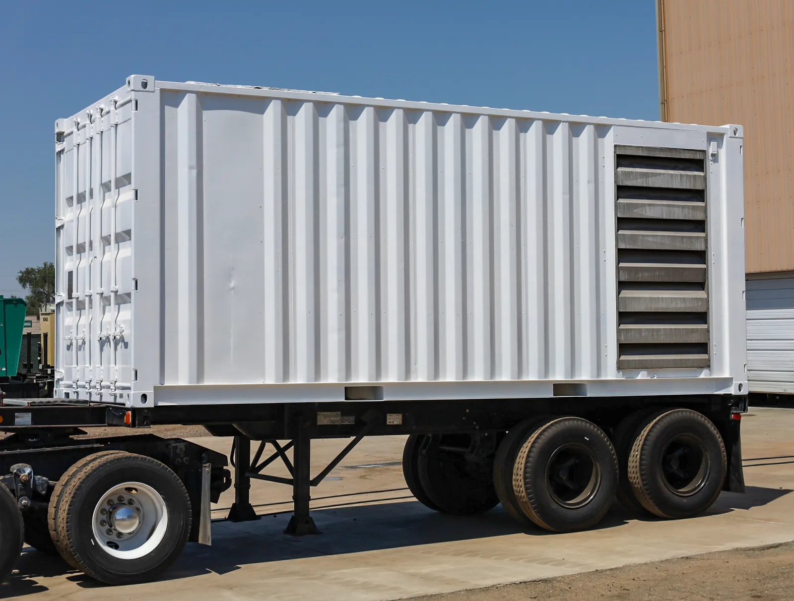 500 KW Volvo #RV500, diesel generator set, 120/208 Volts, Trailer Mounted, 54 Hours, 2002 - Image 1