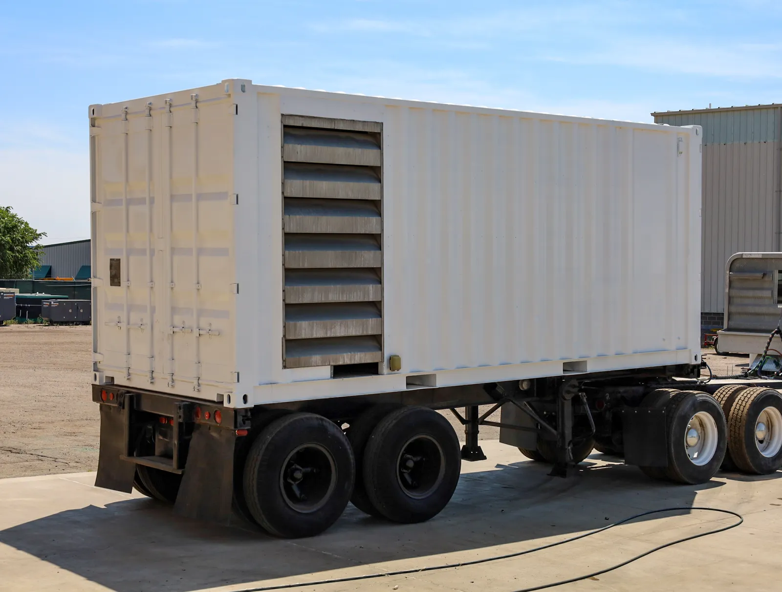 500 KW Volvo #RV500, diesel generator set, 120/208 Volts, Trailer Mounted, 54 Hours, 2002 - Image 2
