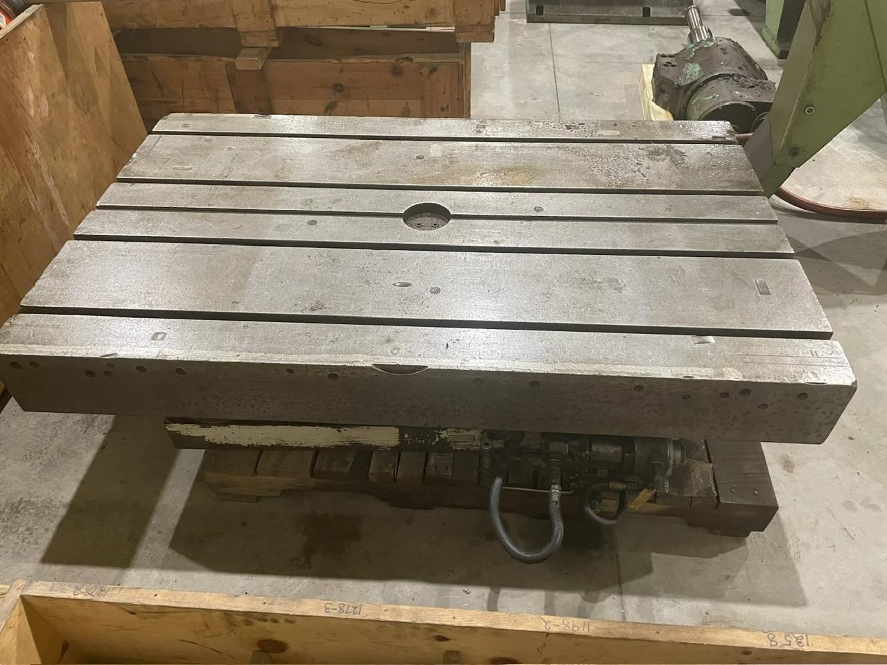 36" x 60" Giddings & Lewis, hydrostatic index table, 1972 - Image 3