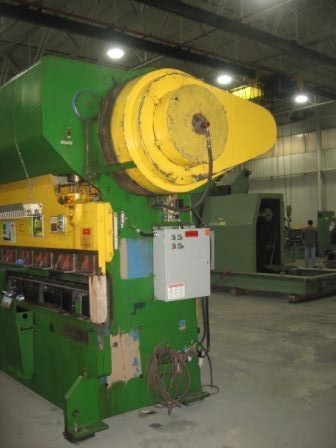 150 Ton, Chicago #1012R, press brake, 12' overall, 126" between housing, 3" stroke, 8" throat, 30 SPM - Image 5