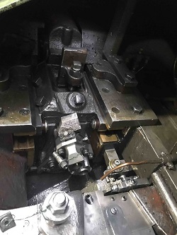 3/16" National #M5 High, Speed Single Die Tubular Rivet Header, 3/4" rivet, 1-3/16" cutoff, 300 PPM, Bushing - Image 3