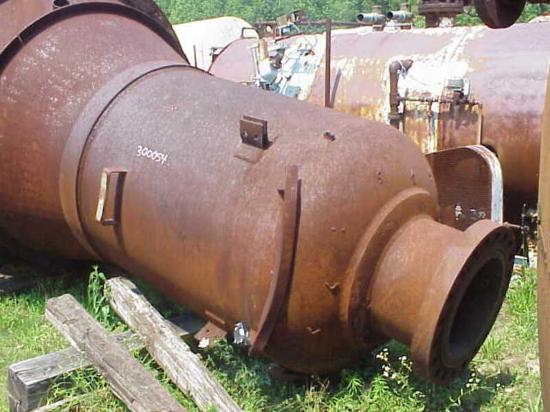 990 gallon UOP, HDS Reactor, 405 Stainless Steel, Clad, High pressure, 500 PSI @ 650°F, 48" Dia. x 9' T/T - Image 1