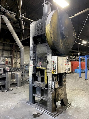 150 Ton, Erie #S1-150-27-33 SSSC, Trim Press, 27" x 30" bed, 8" stroke, 20" shut height - Image 3