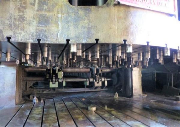 4000 Ton, Lake Erie, Double Action Hydraulic Press, 168" die space, 180" ram stroke, 48" ejector stroke - Image 8