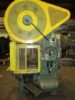 60 Ton, Minster #70-4, Gap Frame Single Crank Press, 7" stroke, 15-1/2" shut height, 31-1/2" x 21" bed, 90 SPM - Image 2