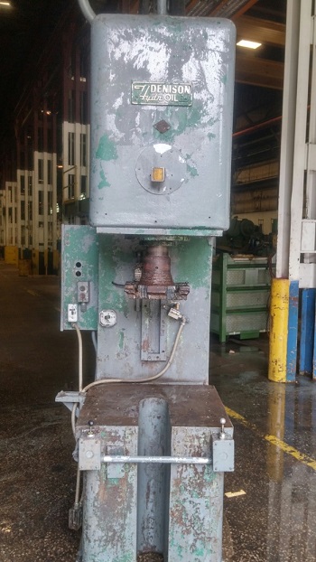 25 Ton, Denison #25, Hydraulic Multi-press, 20" stroke, 13" throat, 27" x 24" bed - Image 1