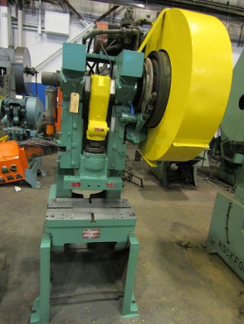 40 Ton, Rockford #40-W, OBI Single Crank Press, 3" stroke, 10-3/4" shut height, 7-1/8" throat, 26" x 14" bed - Image 4