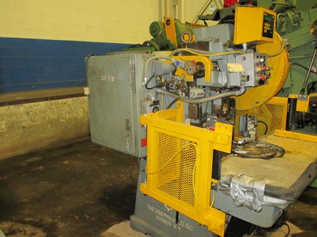 15 Ton, V & O #15, OBI Single Crank Press, 3" stroke, 8-1/4" shut height, 22" x 12" bed, 4" throat, 2" - Image 4