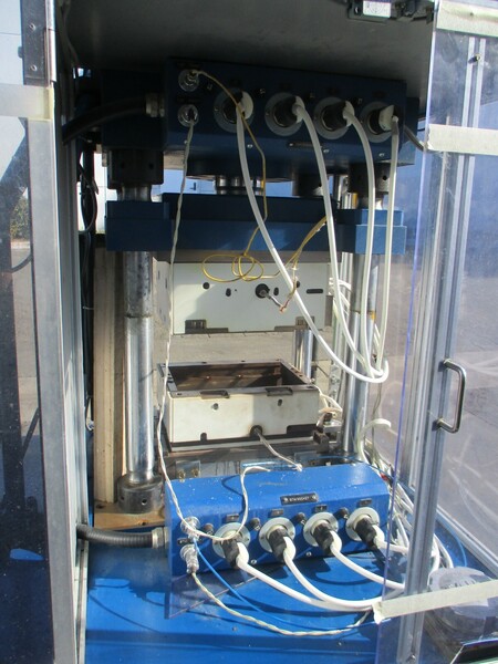 60 Ton, Yamada #8000-DSE, hydraulic 4-post heated platten transfer press - Image 7