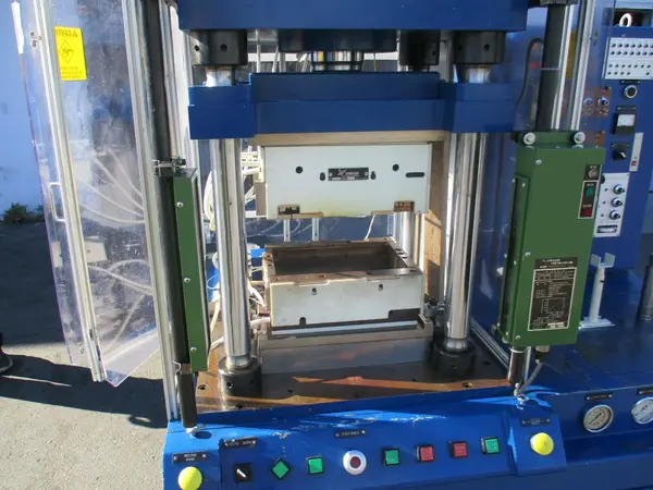 60 Ton, Yamada #8000-DSE, hydraulic 4-post heated platten transfer press - Image 10