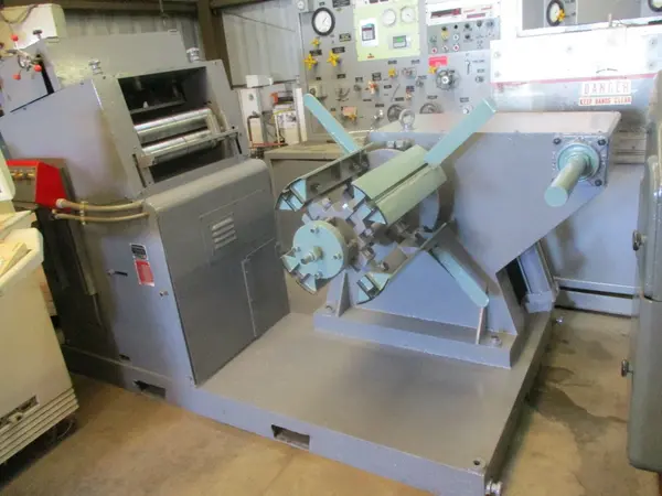 18" x .01" Combination roll leveler & uncoiler/coil reel, 4500 lb. - Image 1