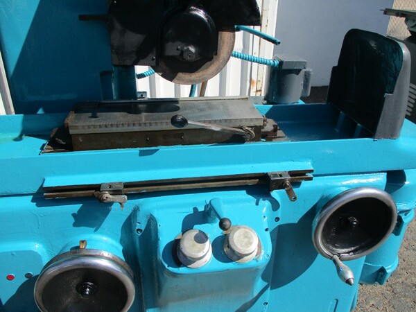 6" x 18" Thompson #F, hydraulic surface grinder with Walker 6" x 18" Magnetic chuck - Image 5