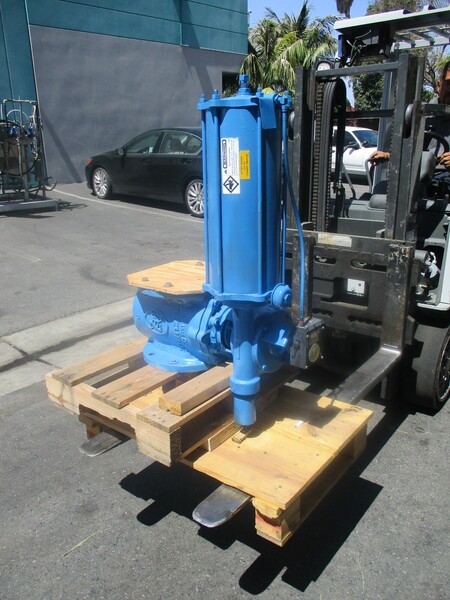 6" Dezurik, Eccentric Plug Valve, w/ Actuator, New - Image 1