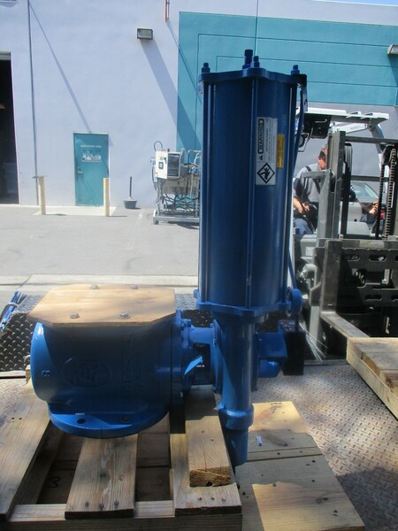 6" Dezurik, Eccentric Plug Valve, w/ Actuator, New - Image 3